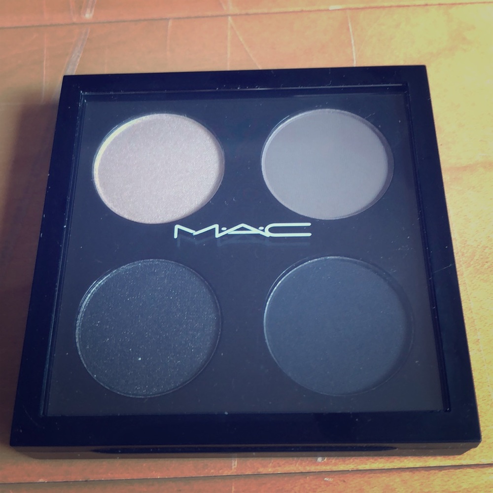 MAC Smoked Cocoa eyeshadow quad
